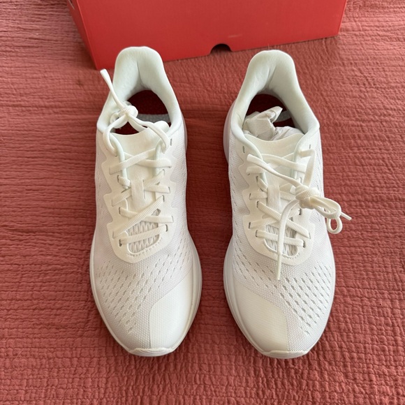 LANE EIGHT Women's Relay Trainer Sneakers NWB in Breeze 7.5 - Picture 3 of 8